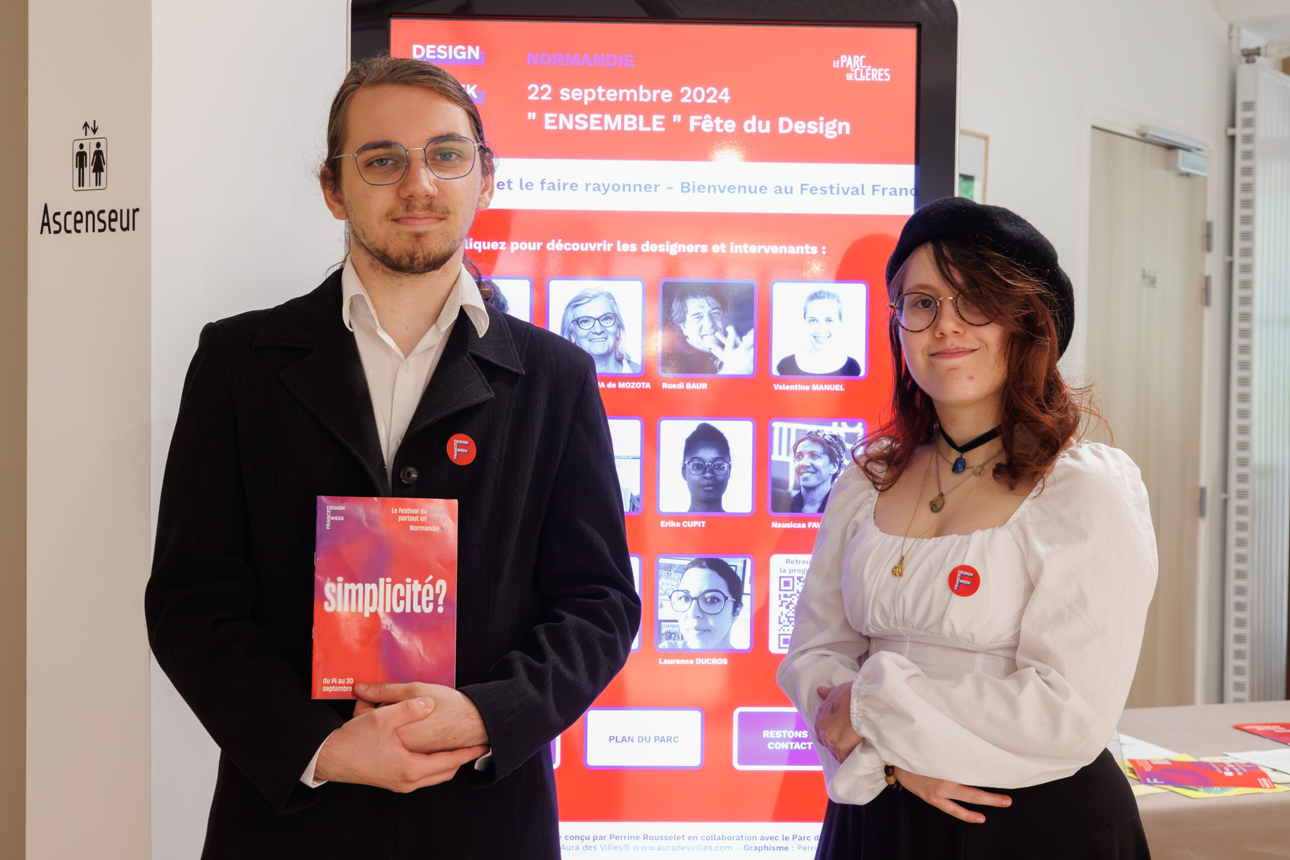 Les étudiants volontaires qui accueillent les visiteurs - Stéphane Herbet